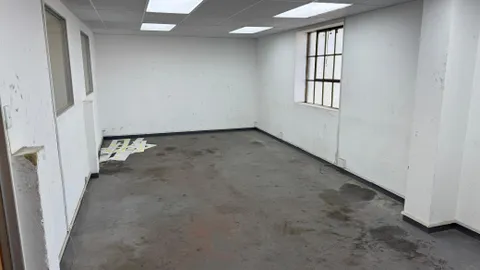 Mercury Business Park, 12 Piet Bekker Street - Unit 7 319m² Warehouse Industrial Unit Available To Let For Rent (6)